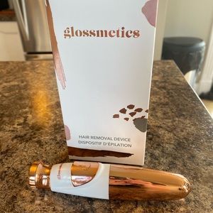 Glossmetics hair removal device